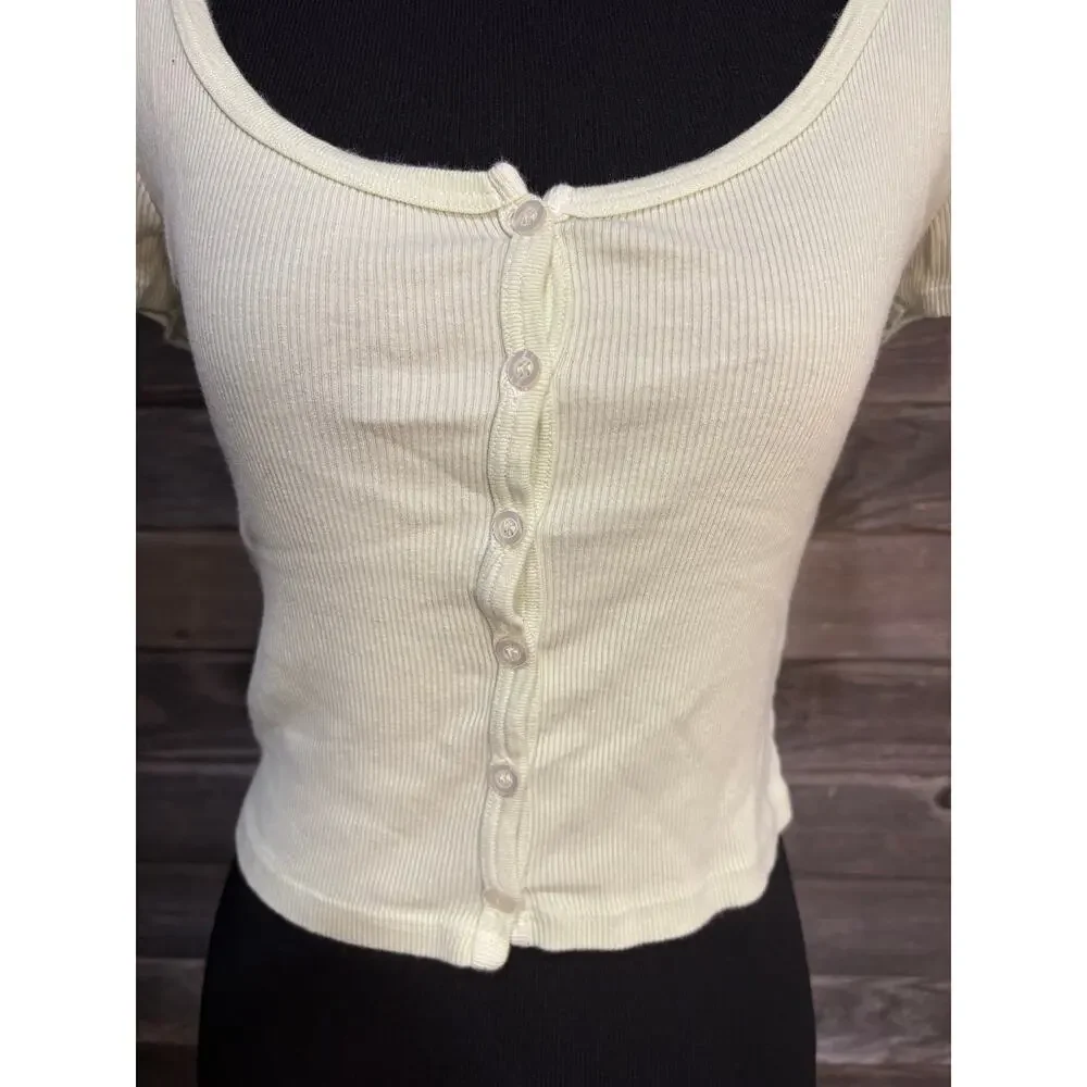 Brandy Melville pale light mint green crop top shirt ribbed women's size small